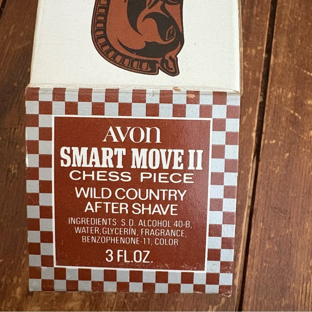 💚Avon Vintage Smart Move II Chess Piece Decanter